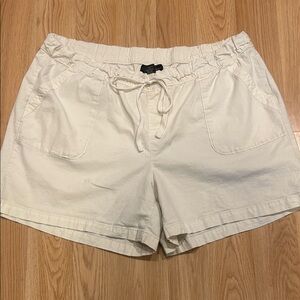 Lane Bryant Women's Casual Fit Cream Colored Drawstring Shorts Size 20